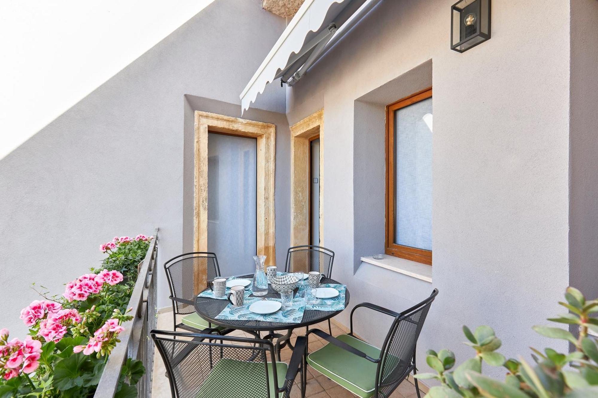 Residence "Professor'S Nest" - Verona Apartments — Photos 1