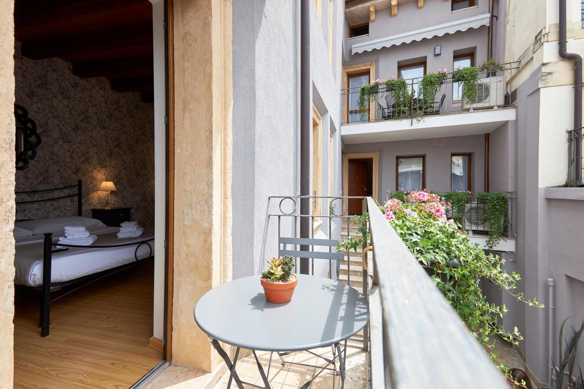 Residence "Professor'S Nest" - Verona Apartments — Photos 2